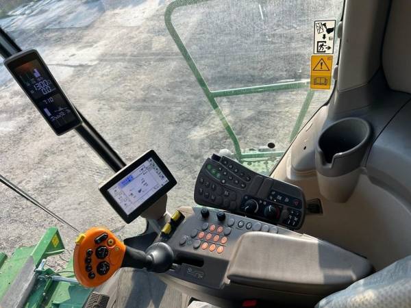 Комбайн John Deere T550 (2021)