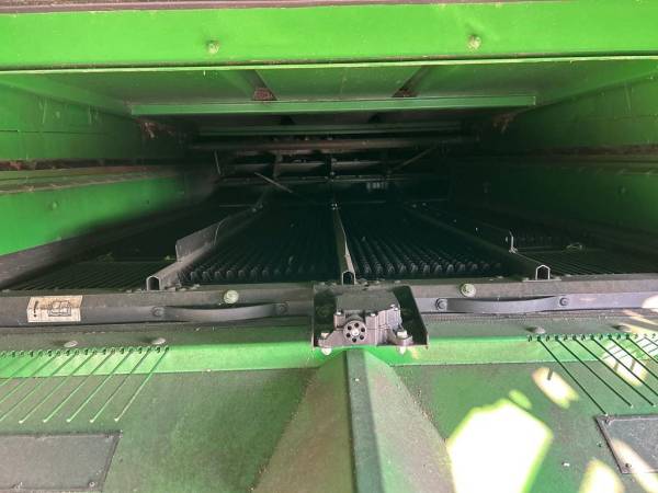 Комбайн John Deere T550 (2021)