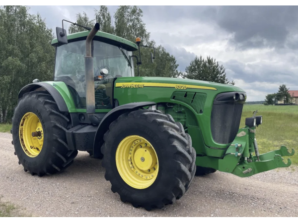 Трактор John Deere 8320 (2002)