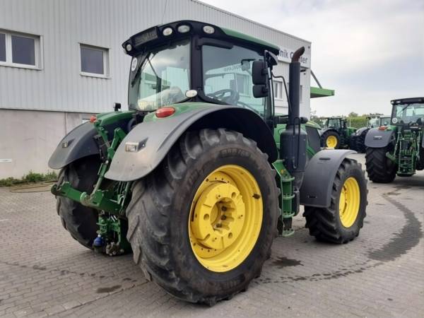 Трактор John Deere 6215 R (2019)