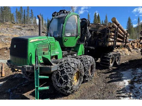 Форвардер лісовий John Deere 1910E (2010)