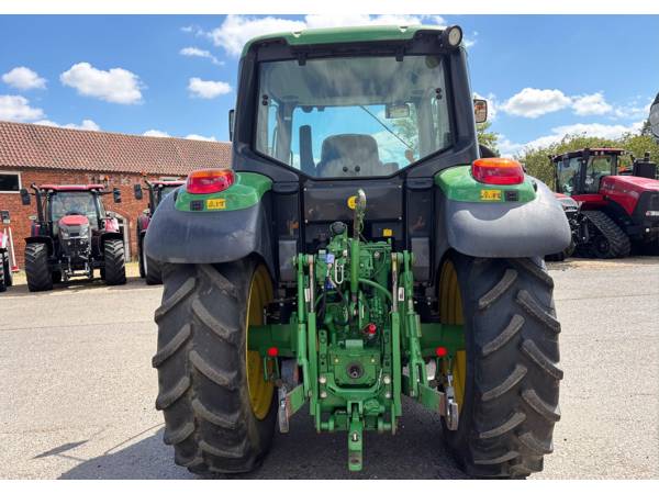 Трактор John Deere 6125M (2014)