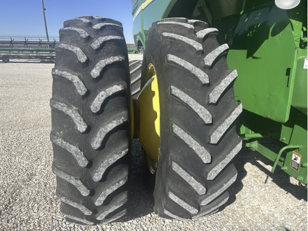Комбайн John Deere S660 (2012)
