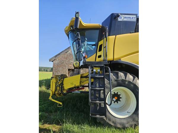Комбайн New Holland CX 880 (2005)