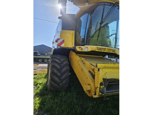 Комбайн New Holland CX 880 (2005)