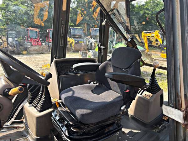 Екскаватор-навантажувач JCB 3CX (1996)