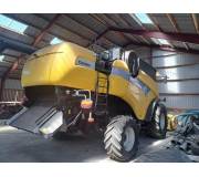 Комбайн New Holland CX8090
