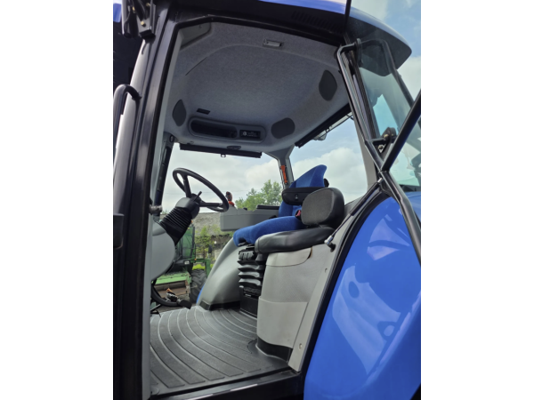 Трактор New Holland T8020 (2009)