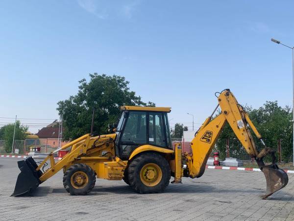 Екскаватор-навантажувач JCB 3CX (2000)