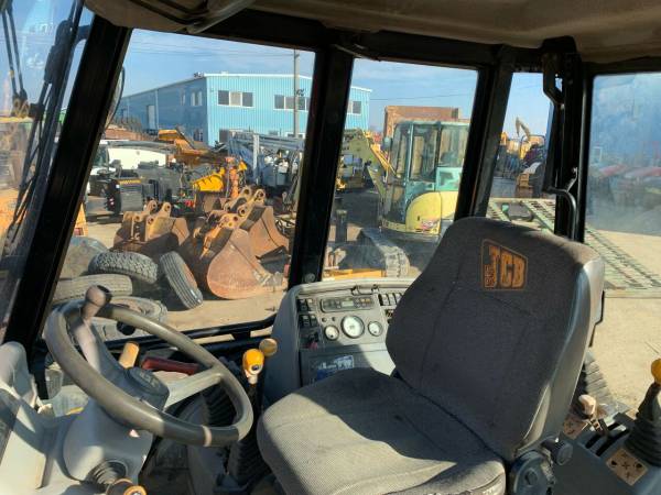 Екскаватор-навантажувач JCB 3CX (2000)