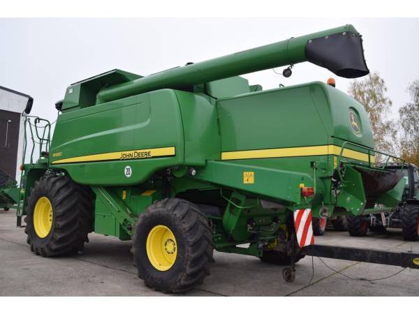 Комбайн John Deere W650
