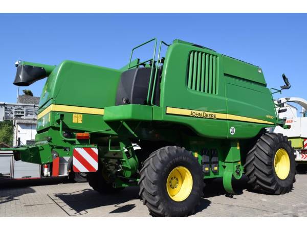 Комбайн John Deere W650