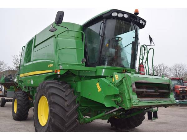 Комбайн John Deere W650