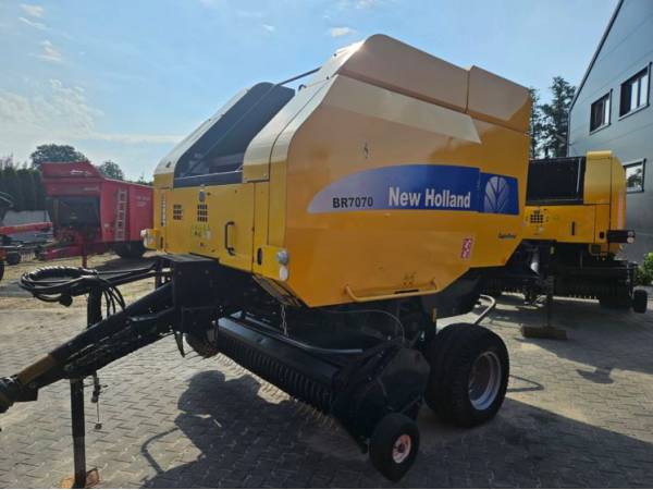 Прес-підбирач рулонний New Holland BR 7070 (2008)