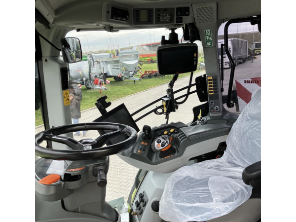 Трактор Claas Axion 870 (2019)