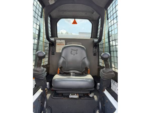 Минипогрузчик Bobcat S250 (2003)