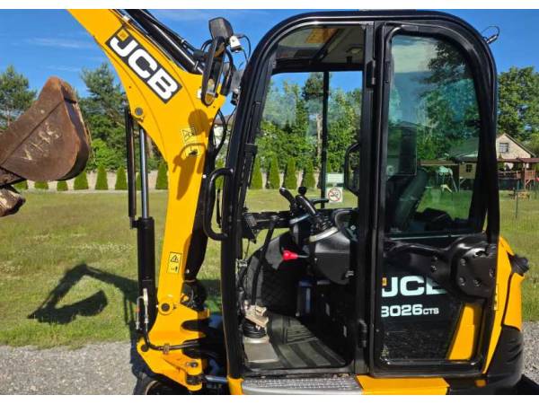 Міні-екскаватора JCB 8026 CTS (2022)