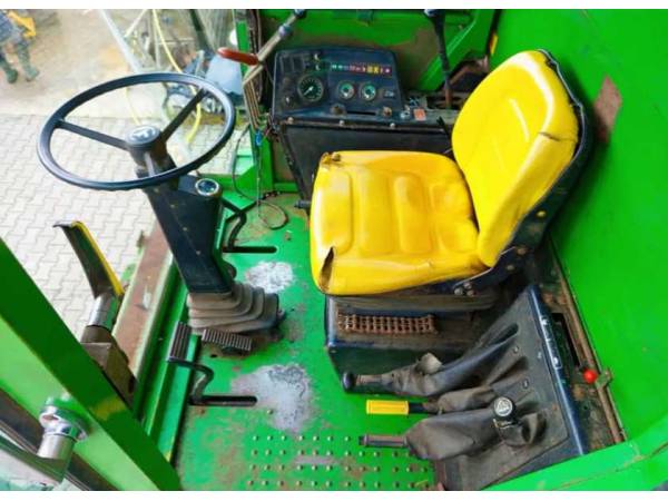 Комбайн John Deere 1075 (1988)