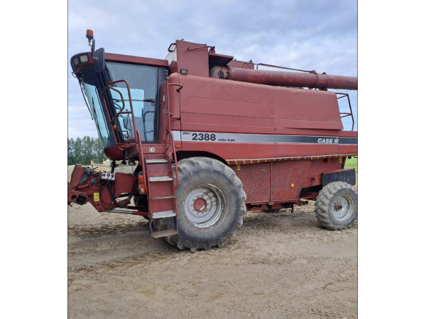 Комбайн Case IH 2388 (2001)