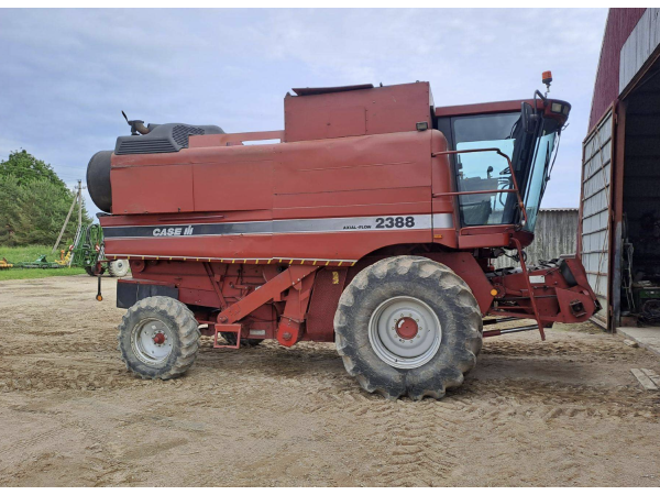 Комбайн Case IH 2388 (2001)