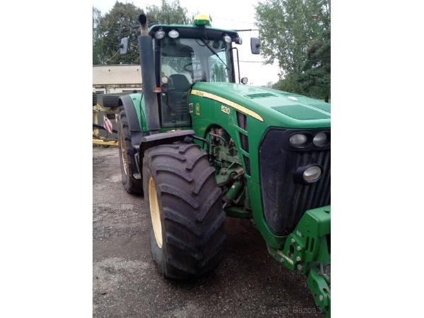 Трактор John Deere 8230 (2007)