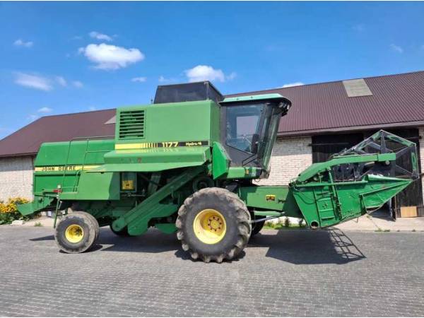 Комбайн John Deere 1177 (1991)