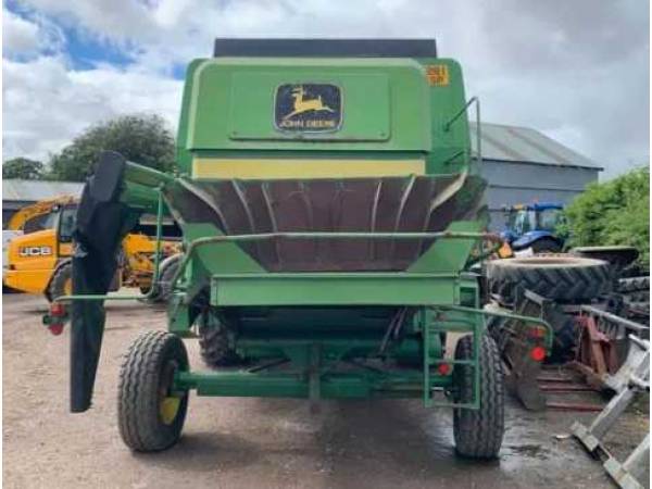 Комбайн John Deere 1075 (1988)