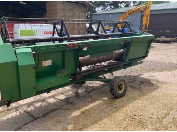 Комбайн John Deere 1075 (1988)