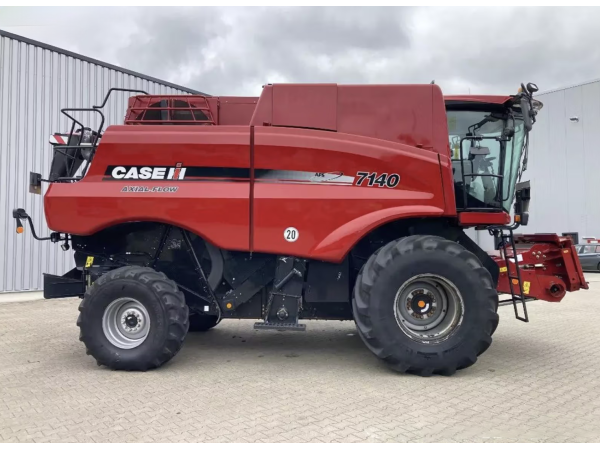 Комбайн Case IH 7140 (2015)