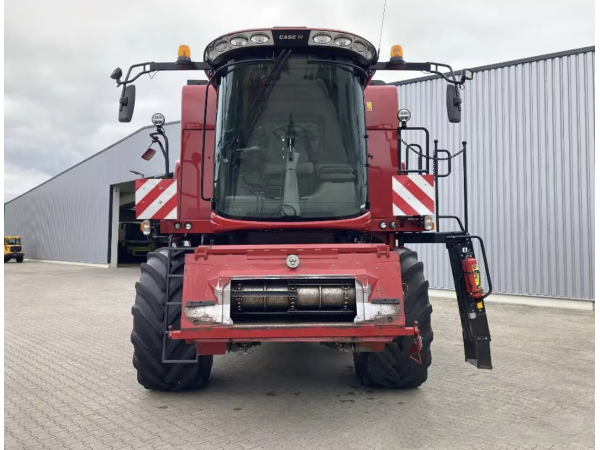 Комбайн Case IH 7140 (2015)