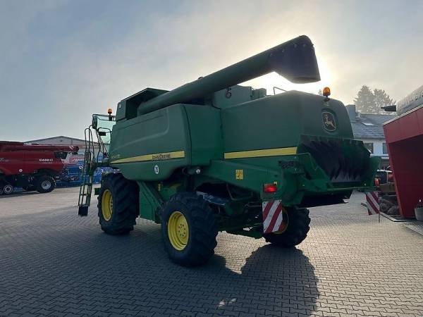 Комбайн John Deere W540 (2011)