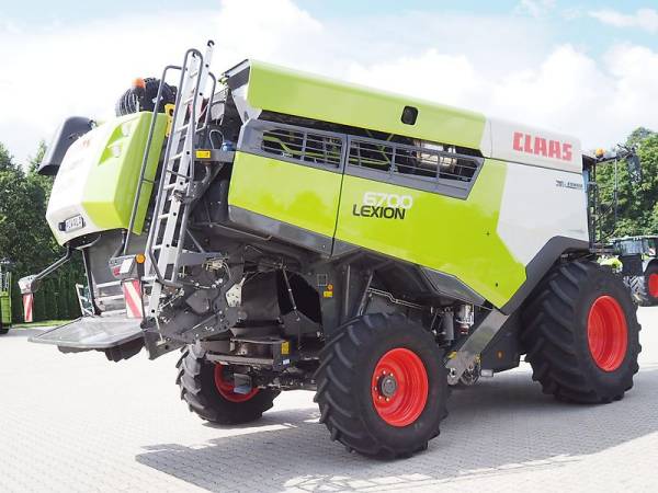 Комбайн Claas Lexion 6700 (2020)