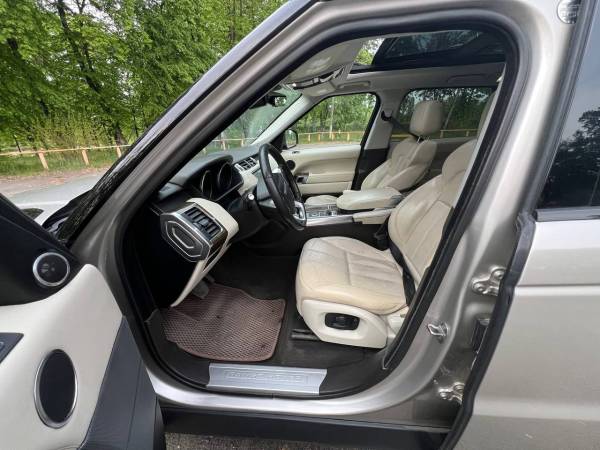 Автомобіль  Land Rover Range Rover Sport (2017)
