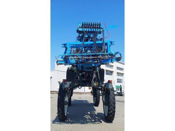 Самохідний обприскувач Berthoud Raptor 4240 (2011)
