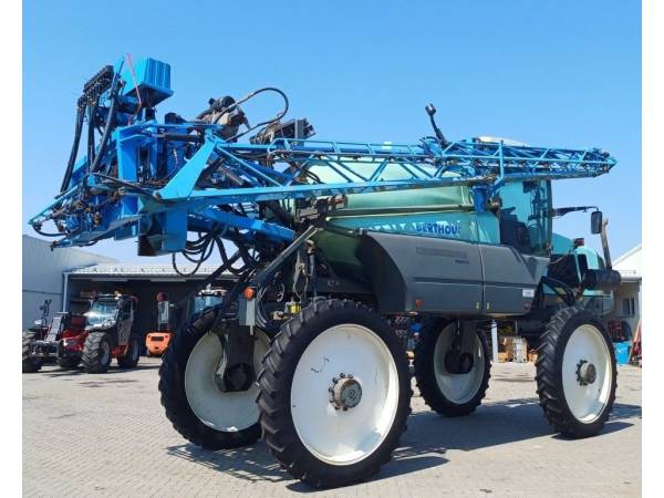 Самохідний обприскувач Berthoud Raptor 4240 (2011)