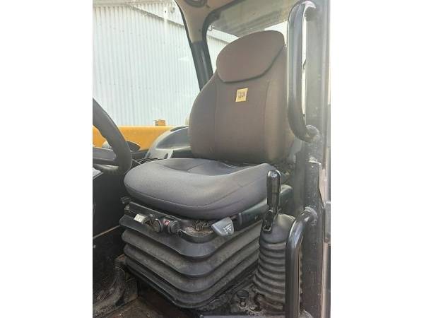 Погрузчик JCB 550-80 Agri-Plus (2011)