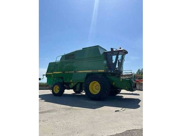 Комбайн John Deere 2066 (1996)
