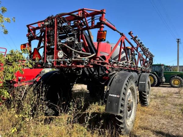 Самохідний обприскувач Case IH Patriot 3330 (2010)