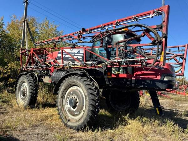 Самохідний обприскувач Case IH Patriot 3330 (2010)