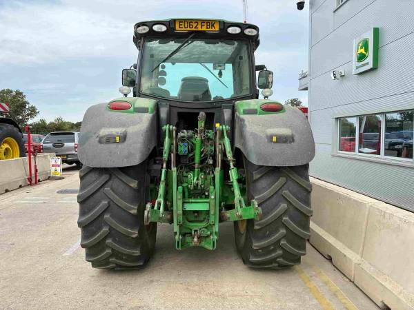 Трактор John Deere 6210R (2012)