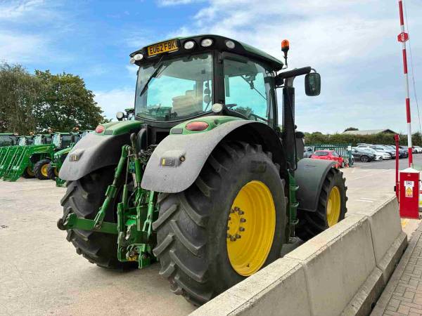 Трактор John Deere 6210R (2012)