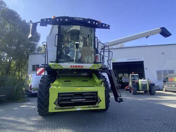 Комбайн Claas Trion 530 (2022)