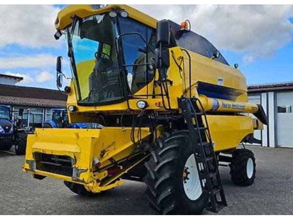 Комбайн New Holland TC5070 (2008)
