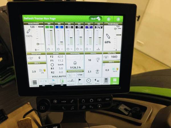 Трактор John Deere 7310R (2017)