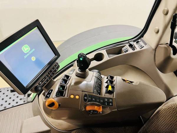 Трактор John Deere 7310R (2017)