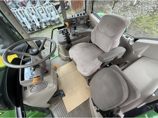 Трактор John Deere 6125M (2015)