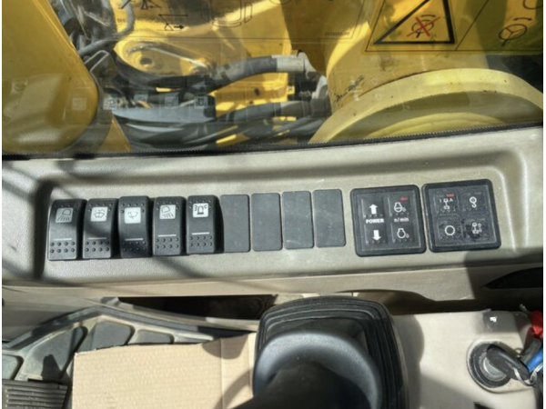 Экскаватор New Holland MH Plus (2005)