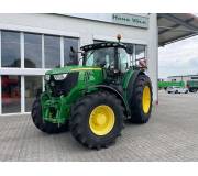 Трактор John Deere 6215R