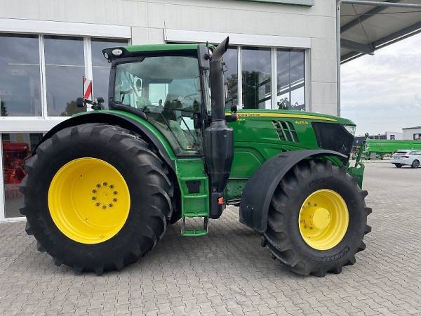 Трактор John Deere 6215R (2015)
