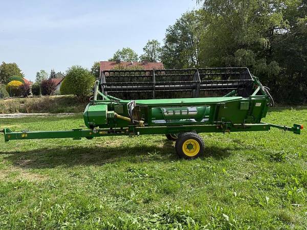 Комбайн John Deere W330 (2019)